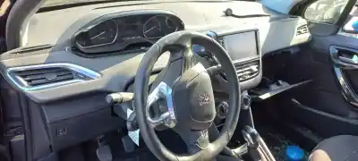 Veicolo di demolizione peugeot 208 style dell'anno 2017 alimentato bh02