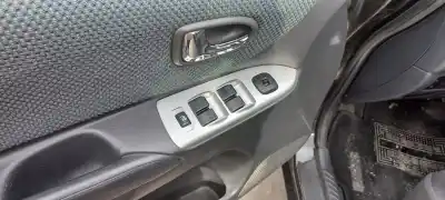 Vehicul casat mazda premacy (cp) td active al anului 2004 alimentat rf