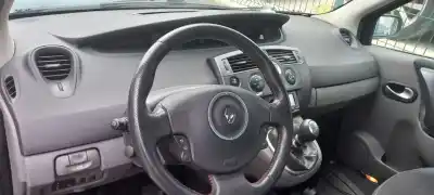 Здавання транспортного засобу renault scenic ii authentique року 2008 потужний f9q l8