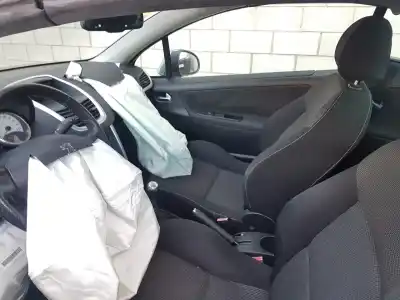 Veículo de Sucata peugeot 207 cc sport do ano 2007 alimentado 5fx