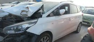 Veículo de Sucata kia carens ( ) attract do ano 2023 alimentado g4fd