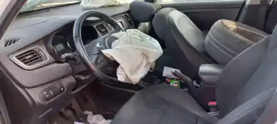 Veículo de Sucata kia carens ( ) attract do ano 2023 alimentado g4fd