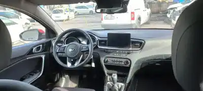 Veículo de Sucata kia ceed business do ano 2020 alimentado g3lc