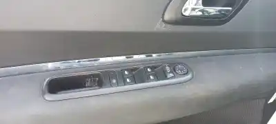 Sloopvoertuig peugeot 5008 access van het jaar 2015 aangedreven bh01