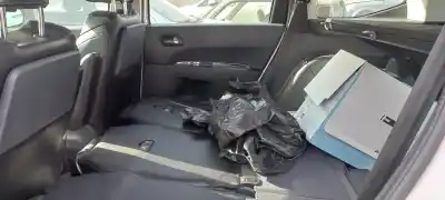 Sloopvoertuig peugeot 5008 access van het jaar 2015 aangedreven bh01