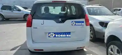 Sloopvoertuig peugeot 5008 access van het jaar 2015 aangedreven bh01