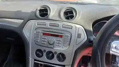 Véhicule à la ferraille ford mondeo berlina (ca2) titanium (09.2010->) de l'année 2009 alimenté qxba