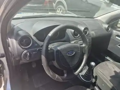 Veicolo di demolizione ford fiesta (cbk) trend dell'anno 2005 alimentato hhja