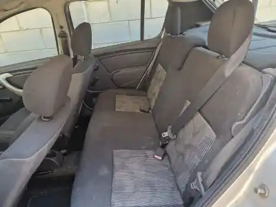 Veicolo di demolizione dacia sandero básico dell'anno 2009 alimentato k9kk7