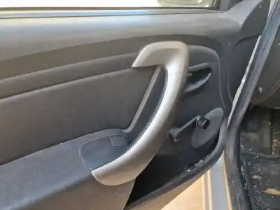 Veicolo di demolizione dacia sandero básico dell'anno 2009 alimentato k9kk7