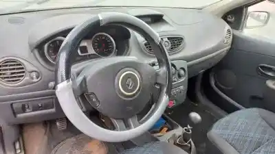 Veículo de Sucata renault clio iii authentique do ano 2009 alimentado k9k m7