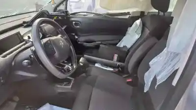 Здавання транспортного засобу citroen c4 cactus feel fine року 2015 потужний 9h06