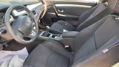 Veículo de Sucata renault laguna coupe base do ano 2009 alimentado m9r n7