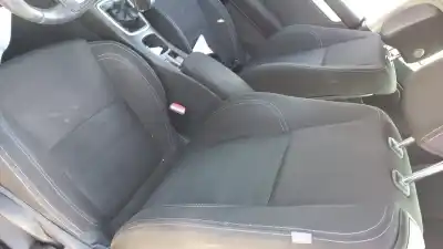 Veículo de Sucata renault laguna coupe base do ano 2009 alimentado m9r n7