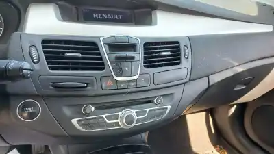 Veículo de Sucata renault laguna coupe base do ano 2009 alimentado m9r n7