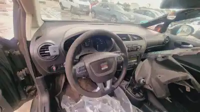 Veicolo di demolizione seat leon (1p1) reference dell'anno 2011 alimentato cax