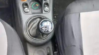 Veículo de Sucata citroen c3 pluriel 1.4 do ano 2003 alimentado kfv