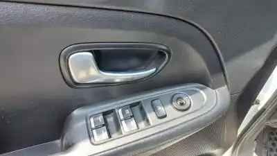 Veículo de Sucata kia carens ( ) basic do ano 2017 alimentado d4fd