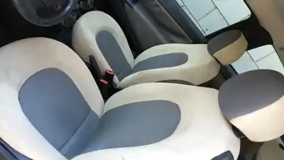 Veicolo di demolizione lancia ypsilon (101) 1.2 16v argento dell'anno 2004 alimentato 188a5000