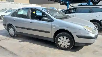 Veículo de Sucata citroen c5 berlina 2.0 hdi 90 x do ano 2001 alimentado rhy