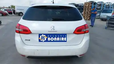 Vehicul casat peugeot 308 sw allure al anului 2019 alimentat yh01