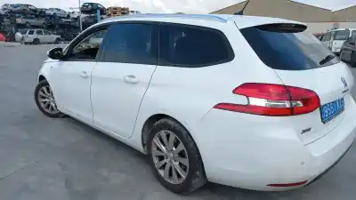 Vehicul casat peugeot 308 sw allure al anului 2019 alimentat yh01
