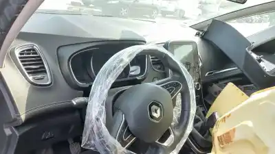 Veículo de Sucata renault scenic iv grand limited do ano 2018 alimentado h5h a4