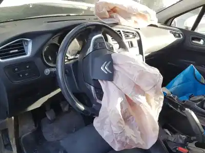 Veículo de Sucata citroen c4 lim. exclusive do ano 2012 alimentado 9h05