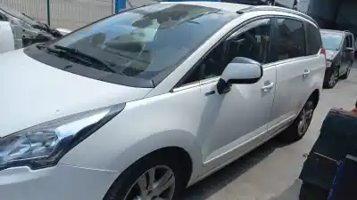 Veículo de Sucata peugeot 5008 active do ano 2015 alimentado 9h05