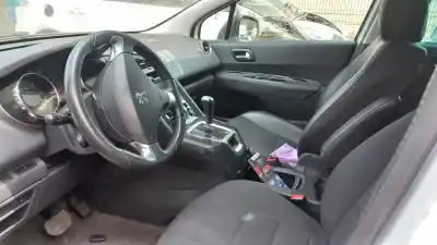 Veículo de Sucata peugeot 5008 active do ano 2015 alimentado 9h05