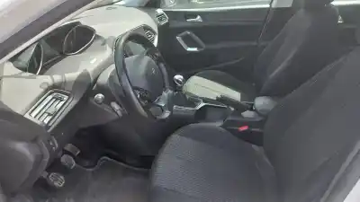 Veículo de Sucata peugeot 308 business line 130 do ano 2018 alimentado yh01