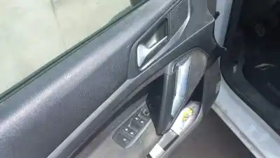 Veículo de Sucata peugeot 308 business line 130 do ano 2018 alimentado yh01