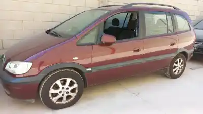 Veicolo di demolizione opel zafira a blue line dell'anno 2004 alimentato y22dtr