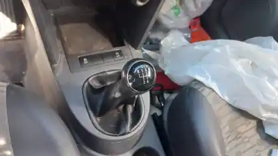 Здавання транспортного засобу volkswagen caddy ka/kb (2c) kombi року 2013 потужний cay