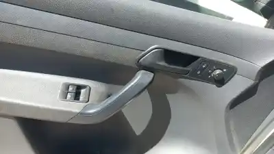 Здавання транспортного засобу volkswagen caddy ka/kb (2c) kombi року 2013 потужний cay