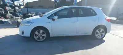 Sloopvoertuig toyota auris hybrid active van het jaar 2010 aangedreven 2zr