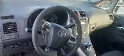 Sloopvoertuig toyota auris hybrid active van het jaar 2010 aangedreven 2zr