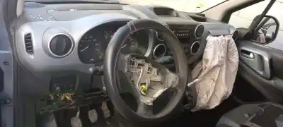 Vehicul casat citroen berlingo xtr 1.6 hdi 92 al anului 2008 alimentat 9hx