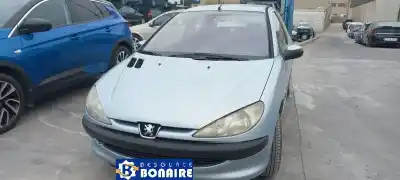 Vehicul casat PEUGEOT 206 BERLINA X-Line al anului 2003 alimentat KFW
