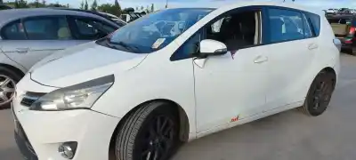 Veicolo di demolizione toyota verso comfort dell'anno 2015 alimentato n47c16a