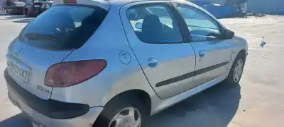 Veículo de Sucata peugeot 206 berlina x-line do ano 2003 alimentado 8hx