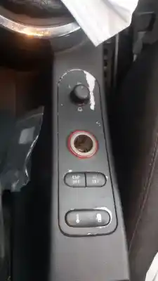 Véhicule à la ferraille seat altea (5p1) fr de l'année 2007 alimenté bmn