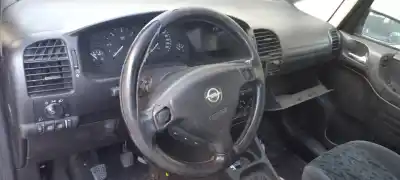 Veicolo di demolizione opel zafira a 2.0 comfort dell'anno 2000 alimentato 