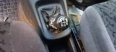 Veicolo di demolizione opel zafira a 2.0 comfort dell'anno 2000 alimentato 