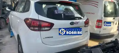 Véhicule à la ferraille kia carens ( ) basic de l'année 2017 alimenté d4fd