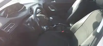 Veículo de Sucata peugeot 308 active do ano 2017 alimentado bh01