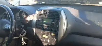 Veículo de Sucata toyota rav 4 (a2) 2.0 d4-d sol 4x4 (2003->) do ano 2006 alimentado 1cd-ftv