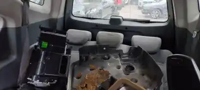 Здавання транспортного засобу ssangyong rodius xdi року 2006 потужний d27dt