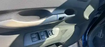 Veículo de Sucata toyota auris luna do ano 2007 alimentado 1ad