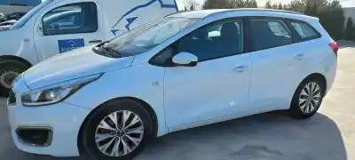 Veículo de Sucata kia cee´d business do ano 2018 alimentado d4fb